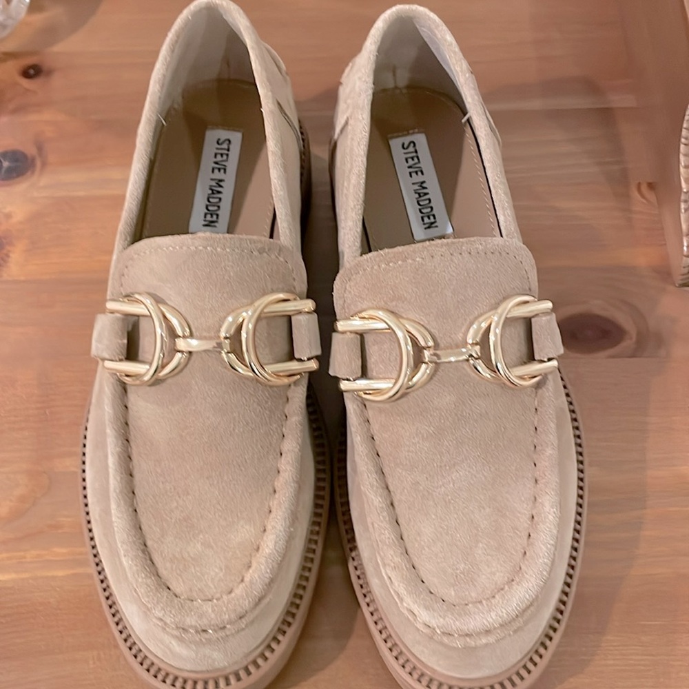Steve Madden Tan Loafers with Gold Accents